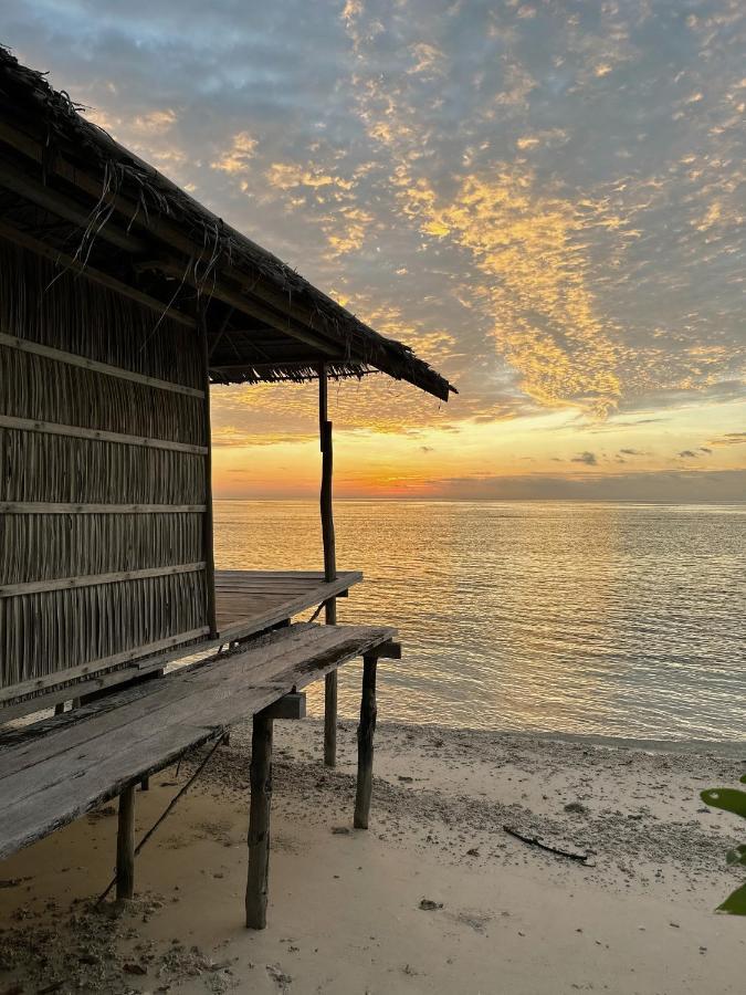 West Mansuar Homestay Pulau Mansuar Buitenkant foto